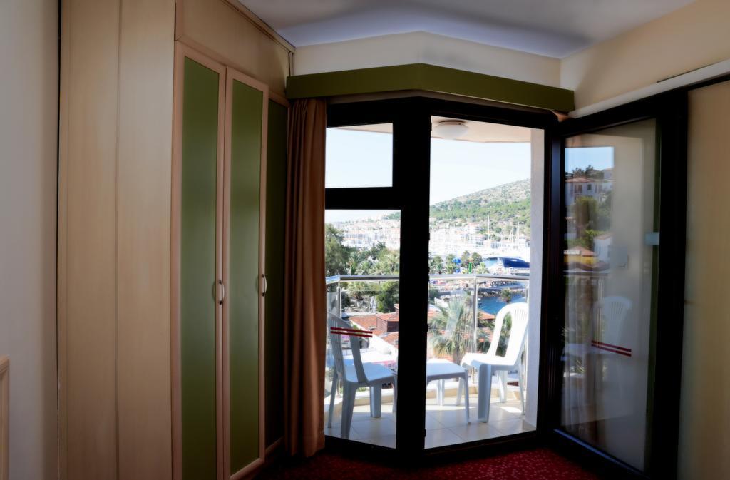 Ridvan Hotel Cesme Exterior photo